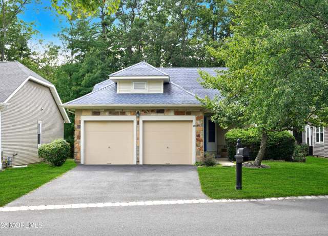 Property at 16 Tudor Ct, Jackson, NJ 08527, 2 beds, 2 baths
