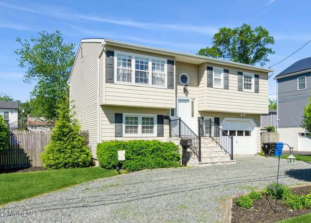 Property at 637 Bray Ave, Port Monmouth, NJ 07758, 4 beds, 1.5 baths