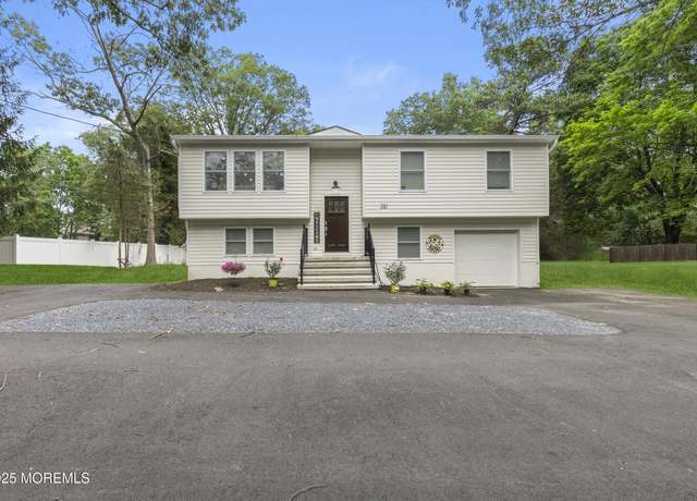 Property at 741 Lakehurst Ave, Jackson, NJ 08527, 4 beds, 3 baths