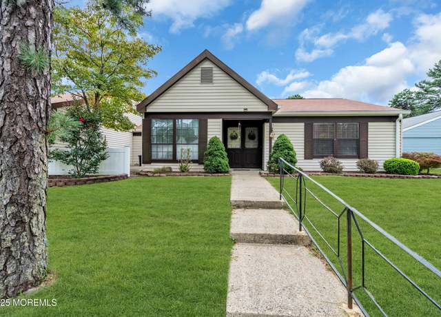 Property at 533B Warwick Ct, Manchester, NJ 08759, 2 beds, 2 baths