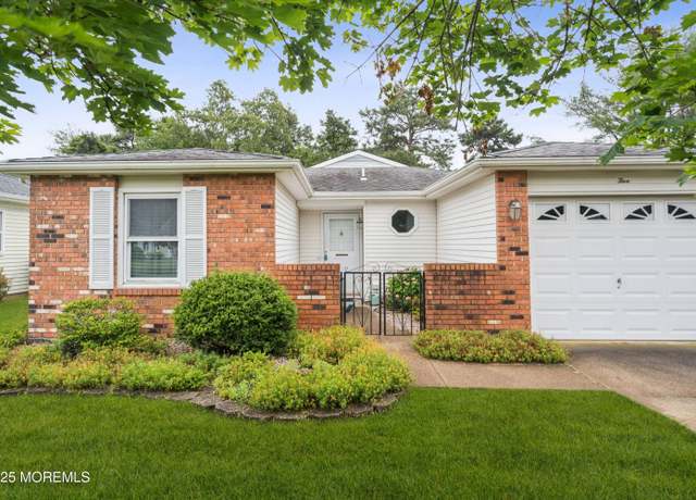 Property at 5 Floral Dr, Brick, NJ 08723, 2 beds, 2 baths