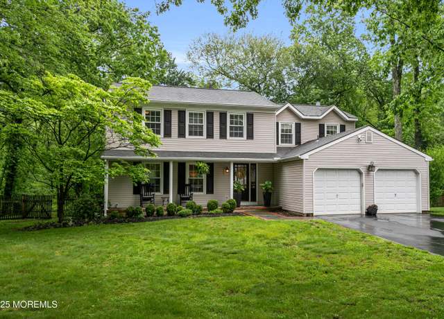 Property at 19 Stanley Ln, Middletown, NJ 07748, 4 beds, 2.5 baths