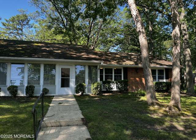 Property at 131 Farrington Ct Unit 131B, Lakewood, NJ 08701, 2 beds, 1 bath