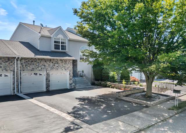 Property at 7 Warbler Rd, Marlboro, NJ 07746, 4 beds, 2.5 baths