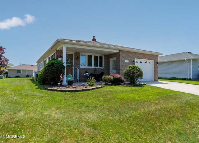 Property at 16 Eldorado St, Toms River, NJ 08757, 2 beds, 2 baths