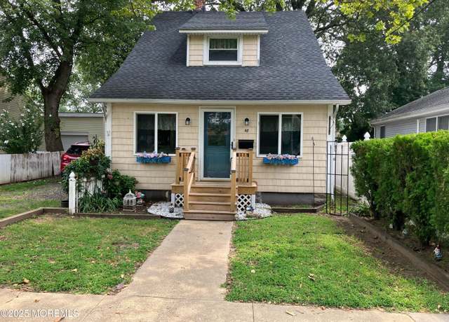 Property at 48 Morningside Ave, Keansburg, NJ 07734, 3 beds, 1.5 baths