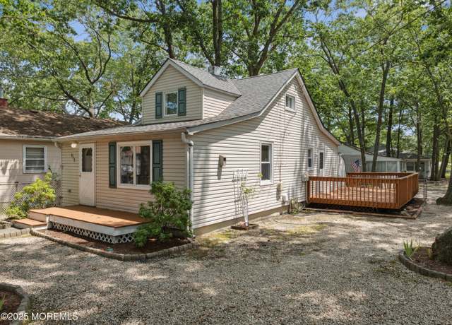 Property at 517 River Dr, Toms River, NJ 08753, 2 beds, 1 bath