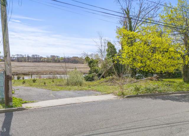 Property at 357 Riverdale Dr, Keyport, NJ 07735