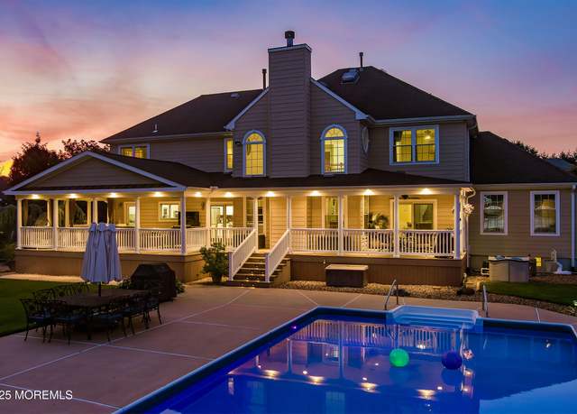 Property at 120 Newington Ln, Toms River, NJ 08755, 4 beds, 3 baths
