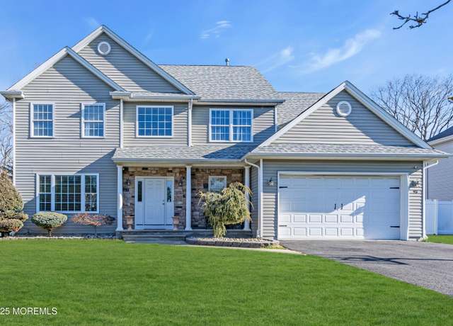 Property at 93 Fortune Ct, Toms River, NJ 08755, 4 beds, 2.5 baths