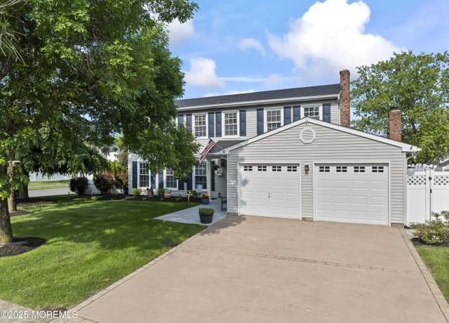 Property at 14 Evergreen Pl, Howell, NJ 07731, 4 beds, 2.5 baths