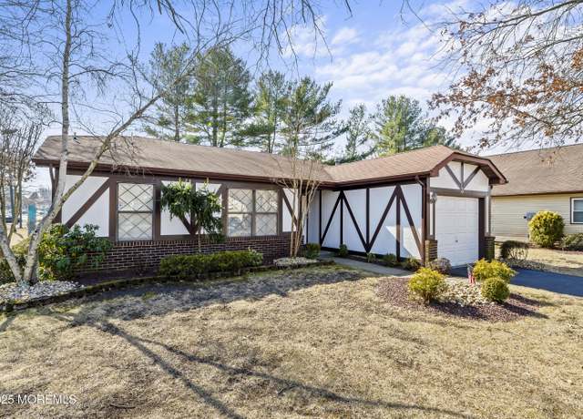 Property at 3 Hampton Dr, Marlboro, NJ 07746, 2 beds, 2 baths