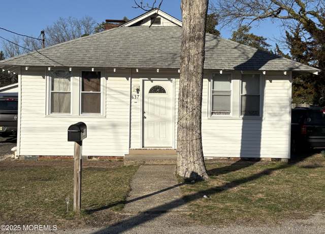 Property at 637 Barnegat Blvd, Beachwood, NJ 08722, 2 beds, 1 bath
