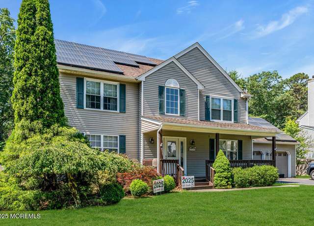 Property at 34 Teakwood Dr, Jackson, NJ 08527, 4 beds, 2.5 baths