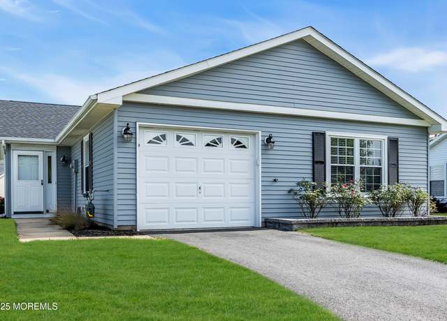 Property at 28 Greenbriar Blvd, Brick, NJ 08724, 2 beds, 2 baths