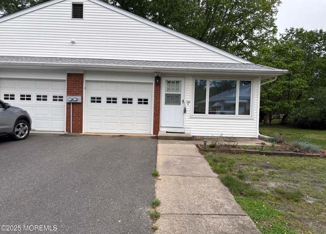 Property at 164 Columbine Ave Unit B, Manchester, NJ 08759, 2 beds, 1 bath