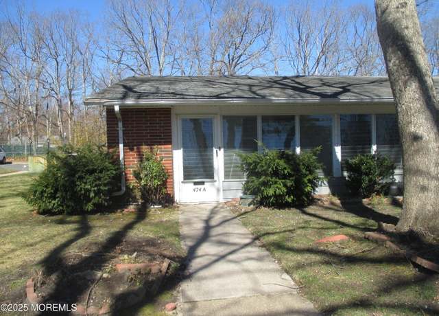 Property at 474 Thornbury Ct Unit A, Lakewood, NJ 08701, 1 bed, 1 bath