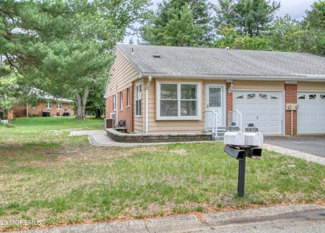 Property at 114 Hudson Pkwy Unit A, Whiting, NJ 08759, 2 beds, 1 bath