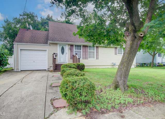Property at 24 Mercury Cir, Old Bridge, NJ 08857, 4 beds, 1.5 baths