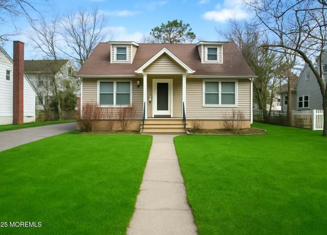 Property at 1013 Lexington Ave, Lakewood, NJ 08701, 5 beds, 4.5 baths