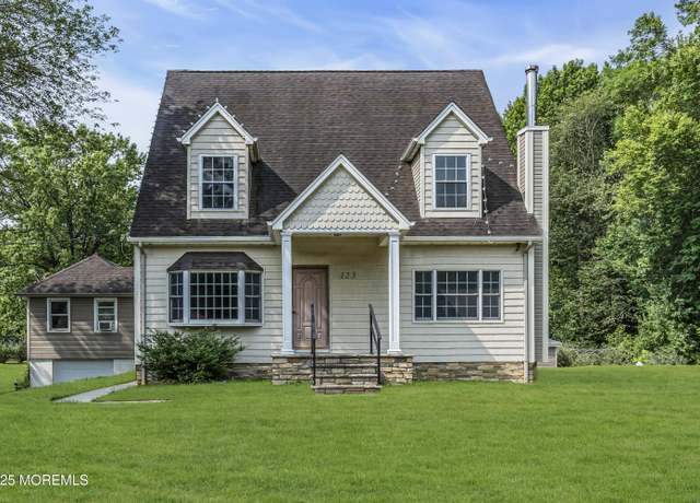 Property at 123 Freehold Rd, Manalapan, NJ 07726, 5 beds, 3 baths