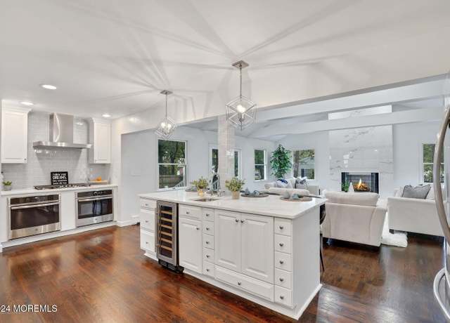 Property at 138 Branch Blvd, Brick, NJ 08724, 5 beds, 3.5 baths