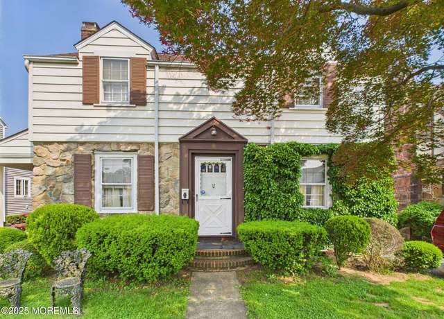 Property at 3 Prospect Pl, Freehold, NJ 07728, 3 beds, 1.5 baths