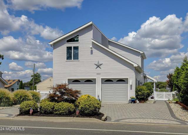 Property at 650 Princeton Ave, Brick, NJ 08724, 5 beds, 4 baths