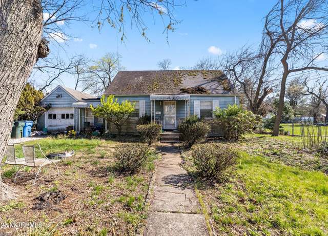 Property at 18 Pica Pl, Tinton Falls, NJ 07724, 5 beds, 3 baths