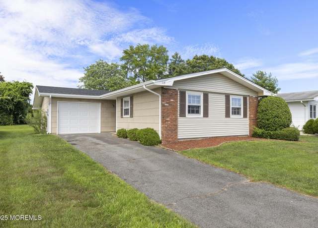 Property at 117 Clay Cir, Brick, NJ 08724, 2 beds, 1 bath