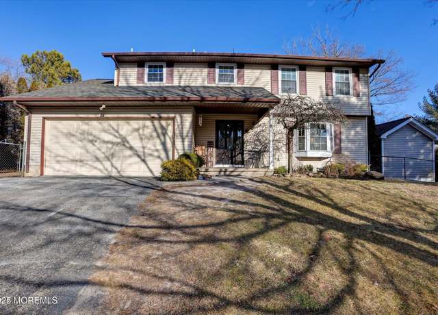 Property at 4 Wisconsin Dr, Jackson, NJ 08527, 4 beds, 2.5 baths