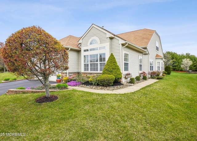 Property at 5 Firenze Ct, Manchester, NJ 08759, 3 beds, 3 baths