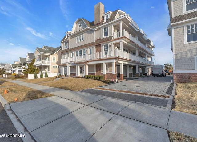 Property at 102 2nd Ave #3, Belmar, NJ 07719, 3 beds, 2.5 baths