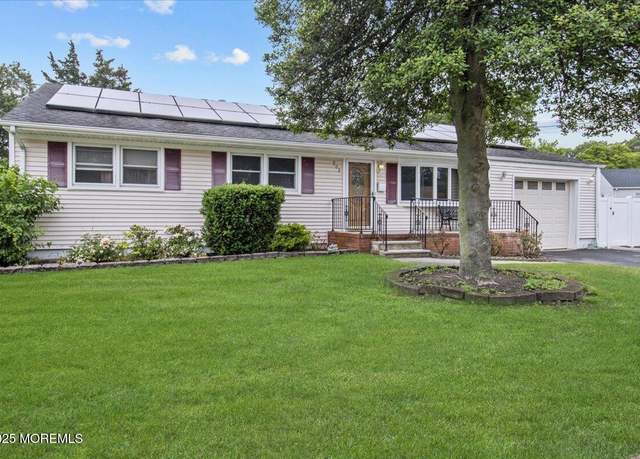 Property at 202 Nottingham Dr, Brick, NJ 08724, 3 beds, 2.5 baths