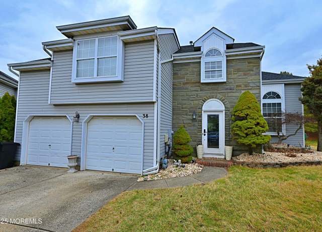 Property at 38 Citation Dr, Freehold, NJ 07728, 3 beds, 2.5 baths