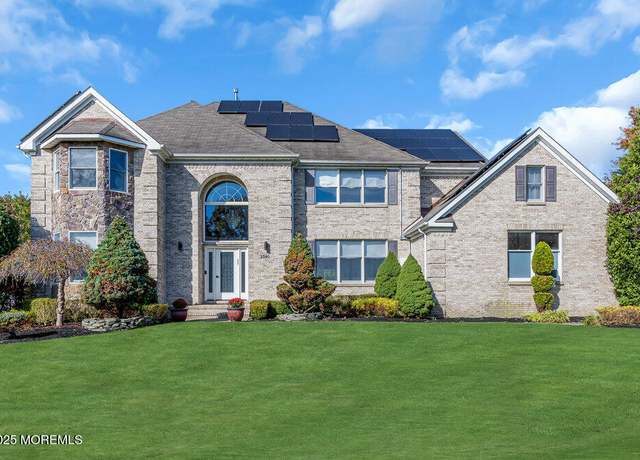 Property at 2340 Donna Dee Ct, Toms River, NJ 08755, 5 beds, 3 baths