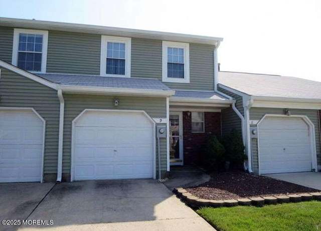 Property at 9 Birch Ln, Eatontown, NJ 07724, 1 bed, 1.5 baths