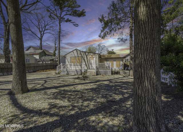 Property at 333 Anthony Ave, Toms River, NJ 08753, 3 beds, 1 bath
