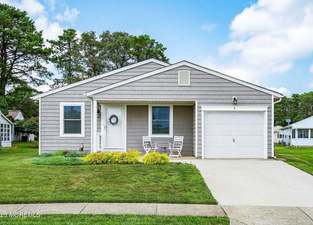 Property at 9 Maniwaki Ct, Toms River, NJ 08757, 2 beds, 2 baths