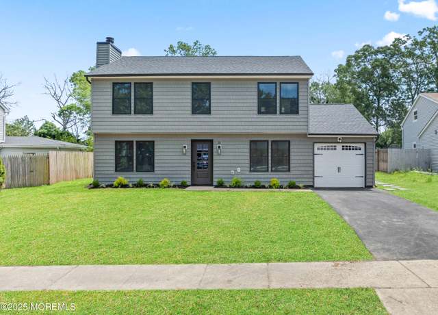 Property at 18 Sextant Dr, Barnegat, NJ 08005, 5 beds, 3.5 baths