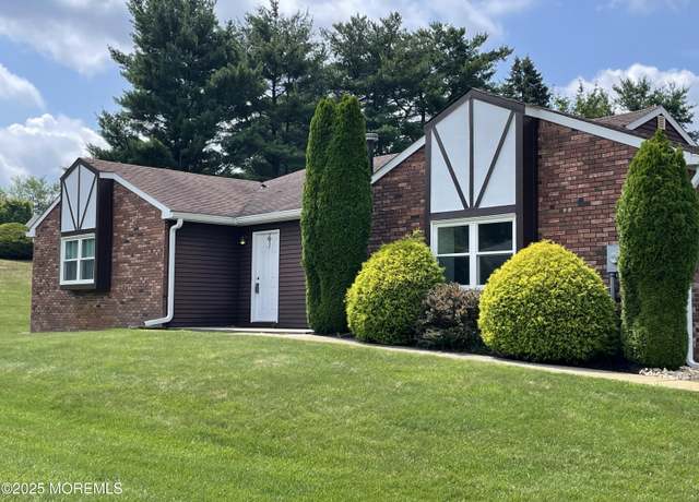 Property at 14 Weston Ct, Marlboro, NJ 07746, 2 beds, 2 baths