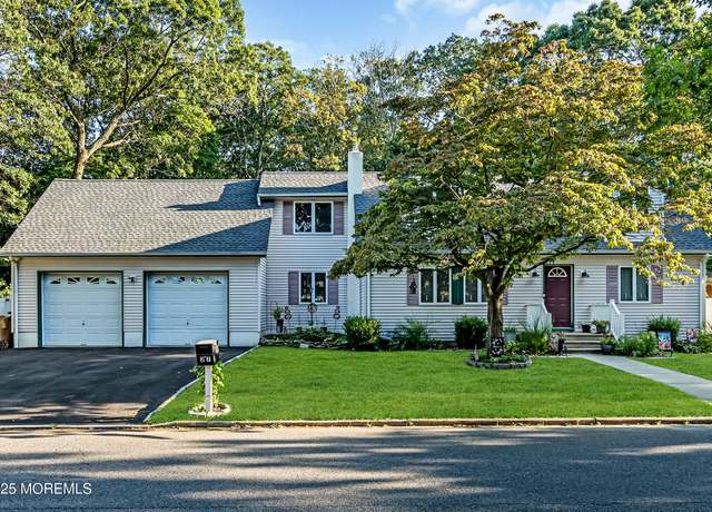 Property at 27 Frederick Dr, Bayville, NJ 08721, 4 beds, 2 baths