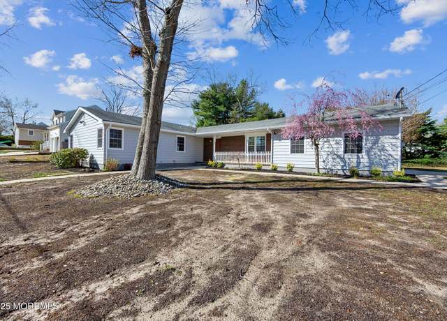 Property at 2093 Crestwood Dr, Forked River, NJ 08731, 3 beds, 2 baths