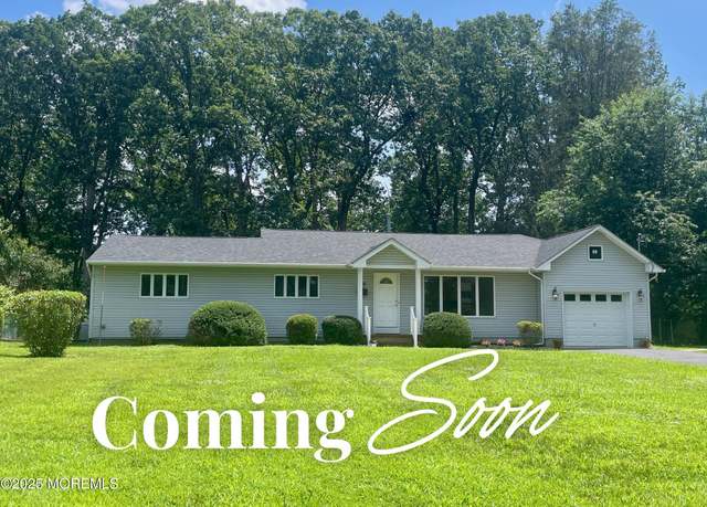 Property at 10 Locust Grove Ln, Manalapan, NJ 07726, 4 beds, 2 baths
