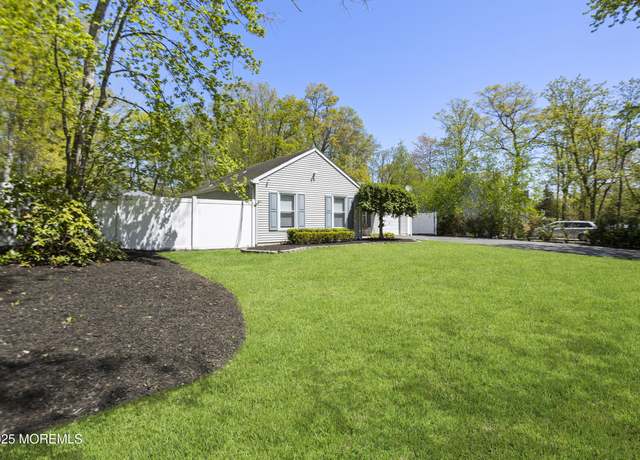 Property at 28 Ashford Rd, Jackson, NJ 08527, 3 beds, 1.5 baths