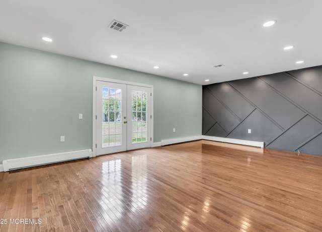 Property at 144 Orlando Blvd, Toms River, NJ 08757, 2 beds, 2 baths