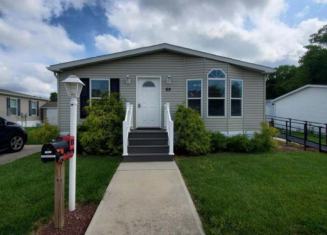 Property at 69 Robin Pl, Freehold, NJ 07728, 2 beds, 2 baths