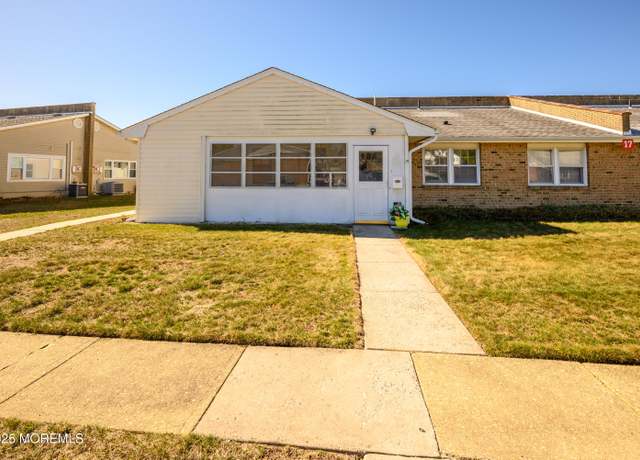 Property at 15 Pompton Plains Dr, Brick, NJ 08724, 2 beds, 1 bath