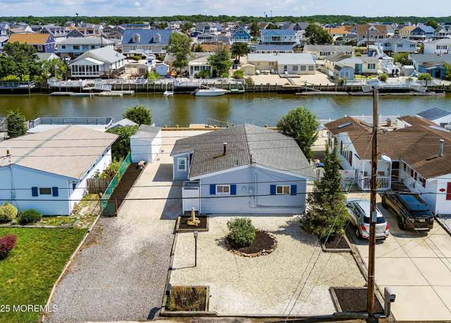 Property at 135 E Susquehanna Dr, Little Egg Harbor, NJ 08087, 3 beds, 1 bath