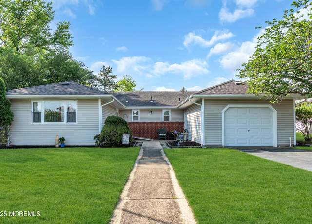 Property at 1 Margarita St, Toms River, NJ 08757, 2 beds, 2 baths